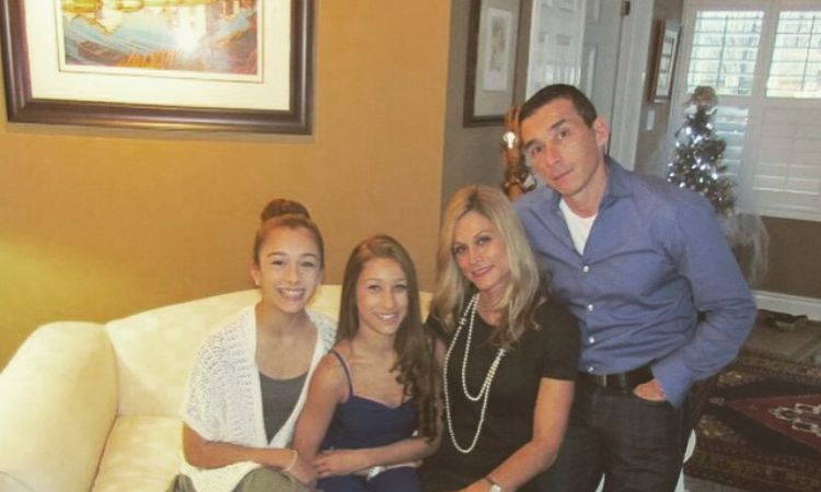 Briar Nolet With her parents and sister Abbey Nolet (left)